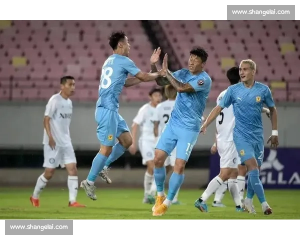 张煜东：逆转功臣感谢队友支持 雨天主场成制胜关键